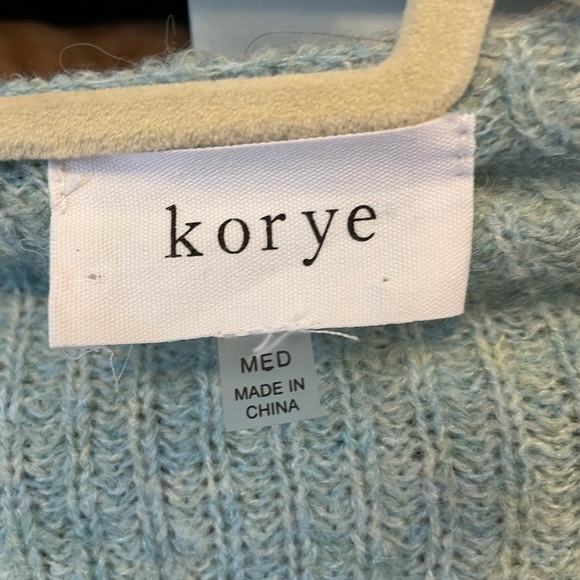 Sweater top. Pale green - Picture 6 of 9